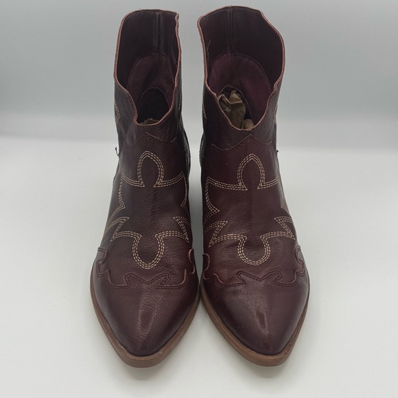 Chinese Laundry Fiona Ankle Western Cowgirl Leather Boots Intricate Stitching - Picture 3 of 12